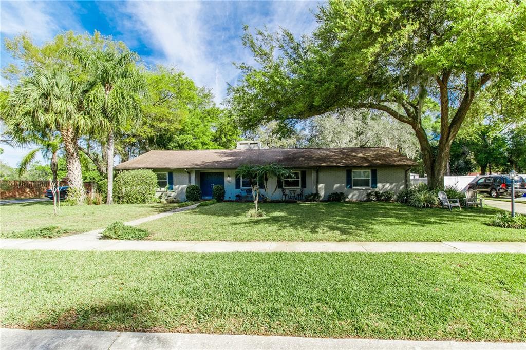 1223 LA BRAD LANE TAMPA, FL 33613