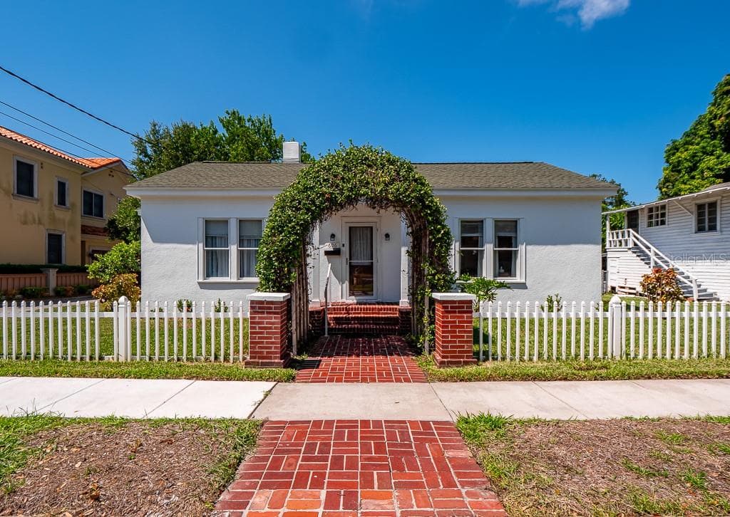 39 TURNER STREET CLEARWATER, FL 33756