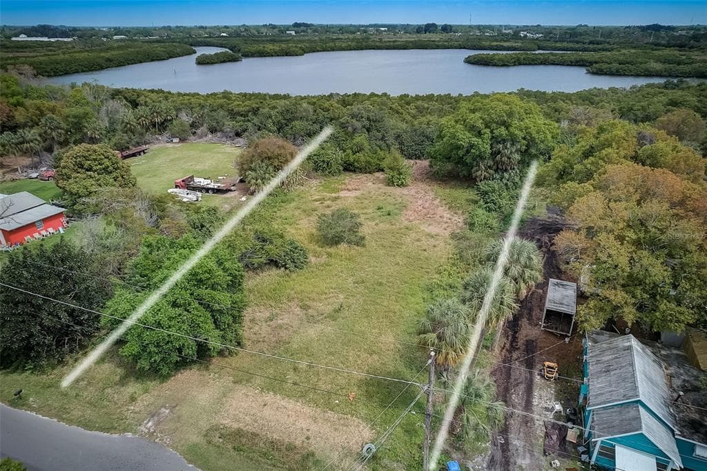 1302 SWEENEY DRIVE RUSKIN, FL 33570