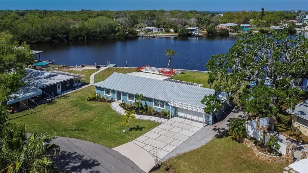 2623 MANATEE HARBOR DRIVE RUSKIN, FL 33570