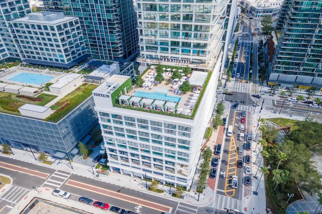 1000 WATER STREET UNIT 2402 TAMPA, FL 33602