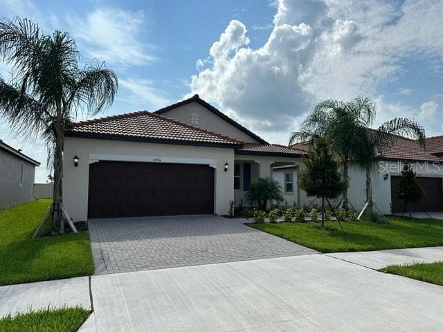 17214 HOLLY WELL AVENUE WIMAUMA, FL 33598