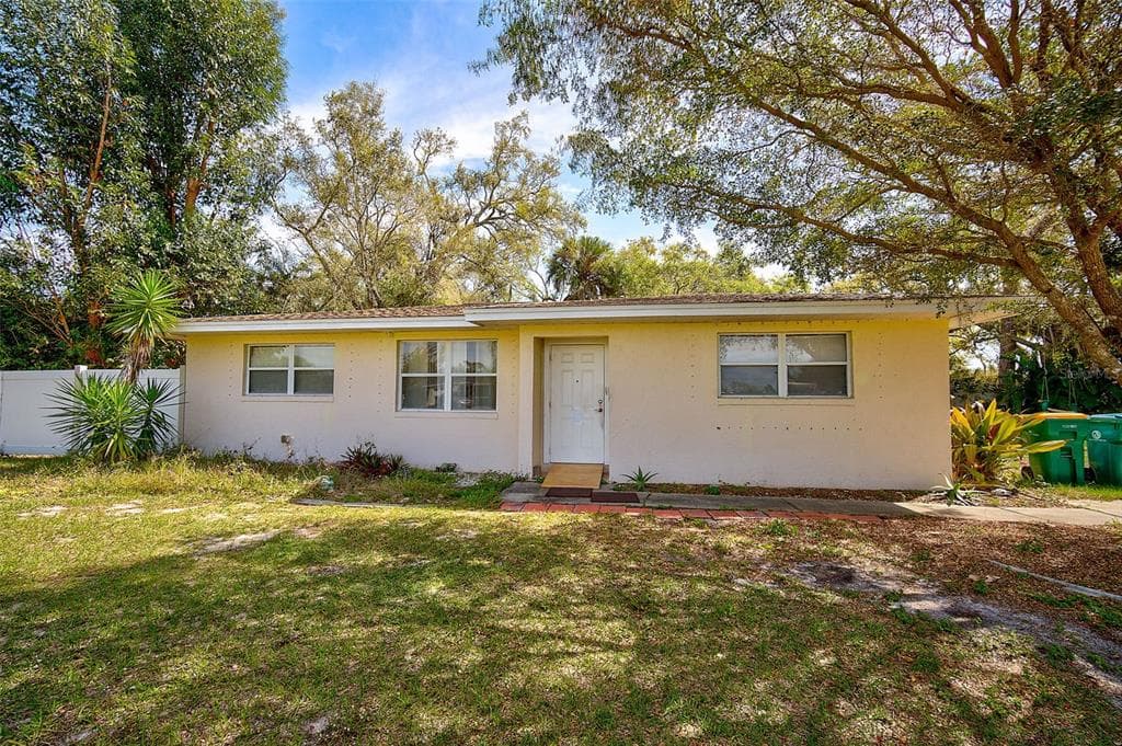 3350 ROCK CREEK DRIVE PORT CHARLOTTE, FL 33948