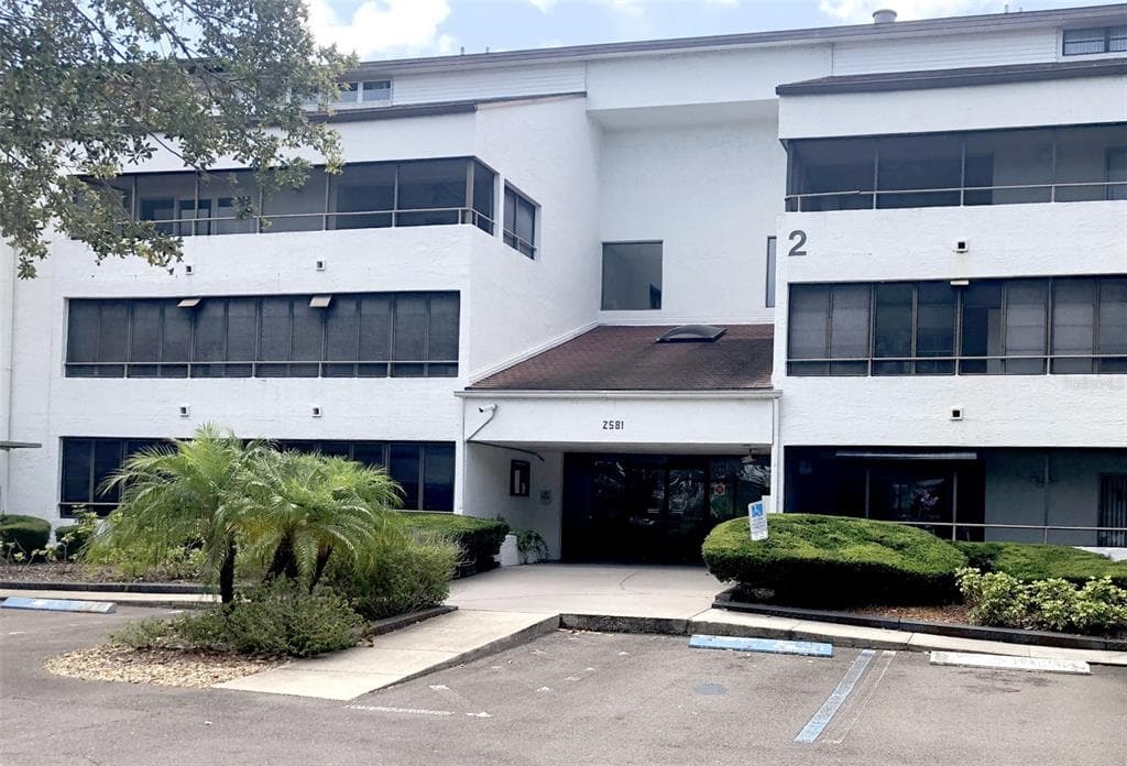 2581 COUNTRYSIDE BOULEVARD UNIT 2105 CLEARWATER, FL 33761