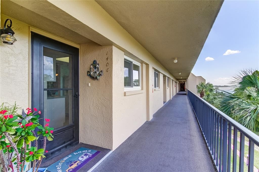 90 S HIGHLAND AVENUE UNIT 1406 TARPON SPRINGS, FL 34689