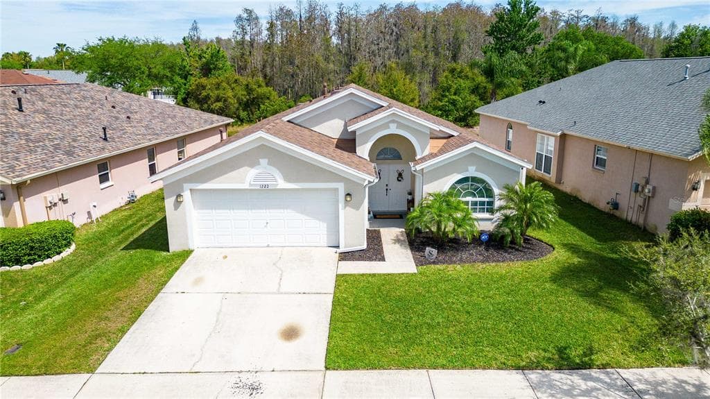 1222 THACKERY WAY WESLEY CHAPEL, FL 33543