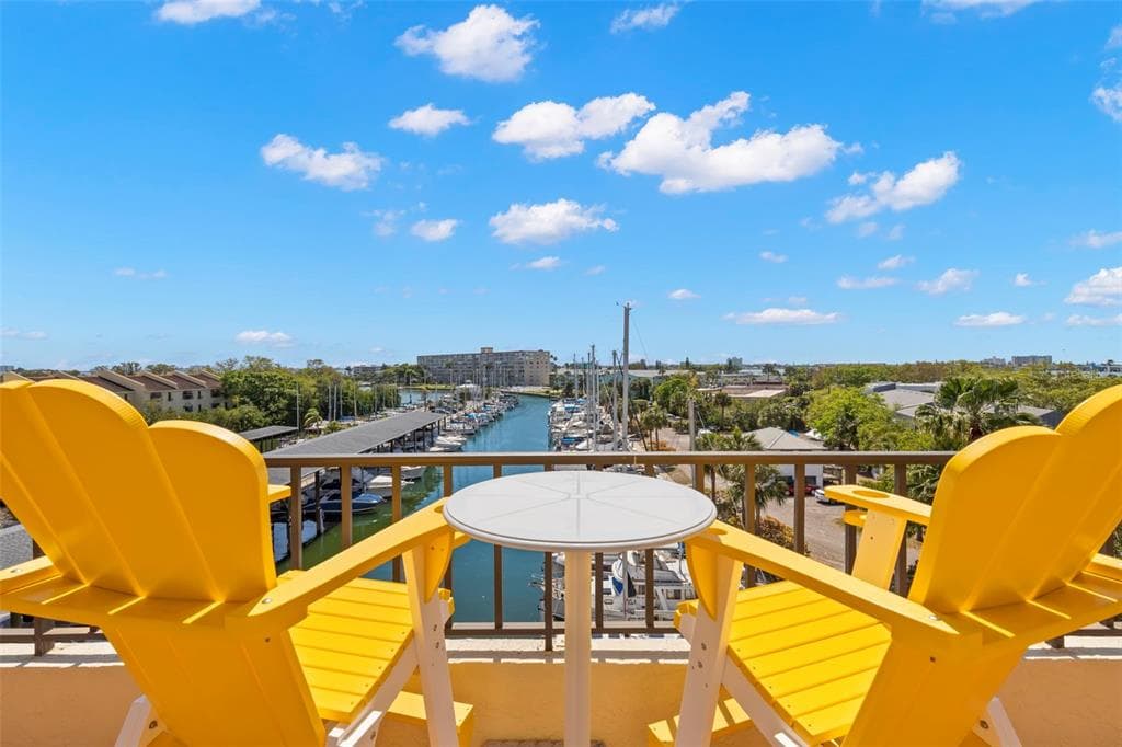 1750 HARBOR PLACE S UNIT 402 SOUTH PASADENA, FL 33707