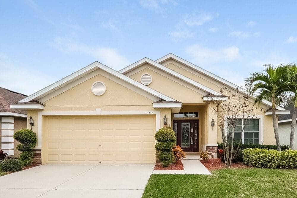 10713 STANDING STONE DRIVE WIMAUMA, FL 33598