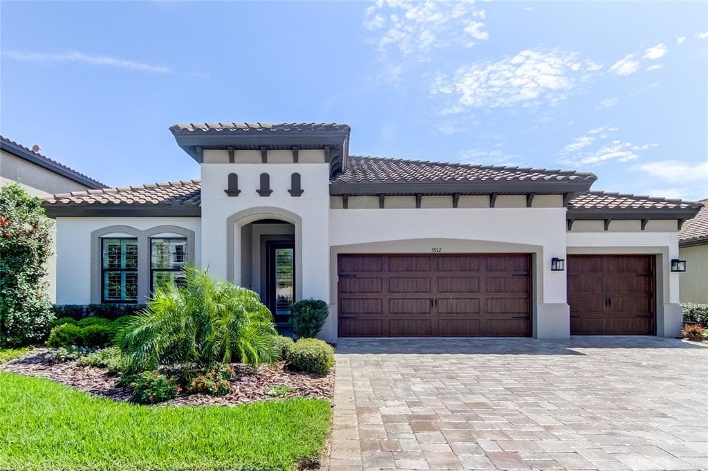 3912 WOODS RIDER LOOP ODESSA, FL 33556