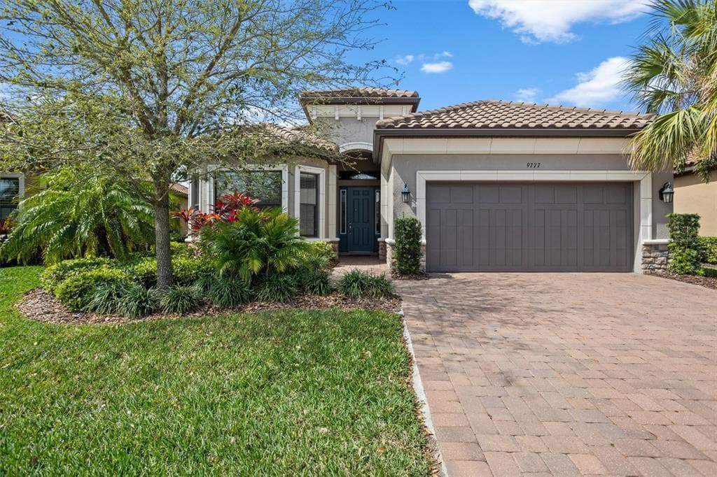 9777 HIGHLAND PARK PLACE