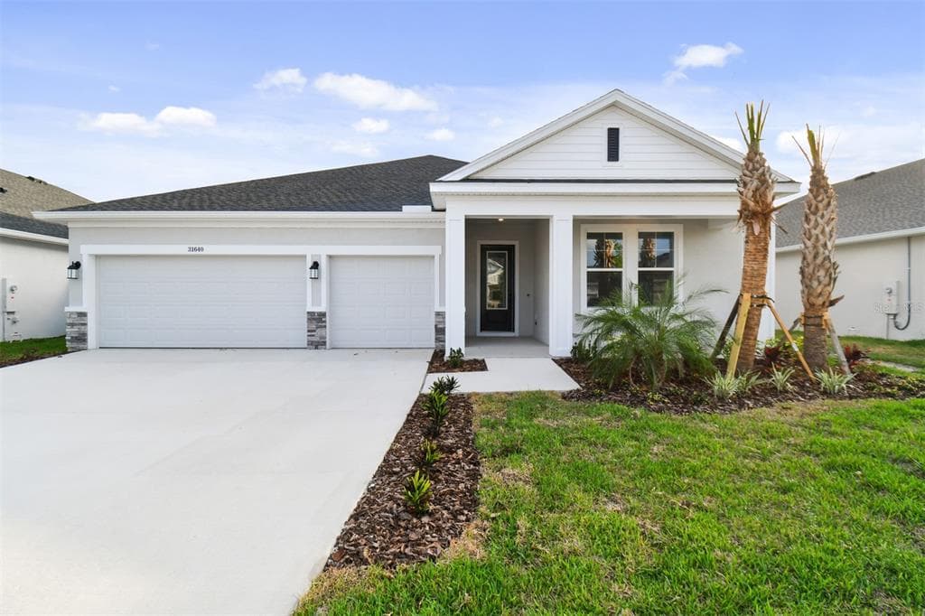 31640 WESTBURY ESTATES AVENUE WESLEY CHAPEL, FL 33545