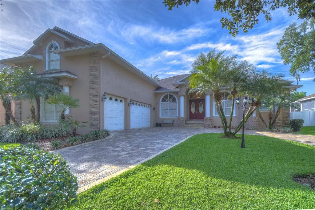 2337 VALRICO FOREST DRIVE VALRICO, FL 33594
