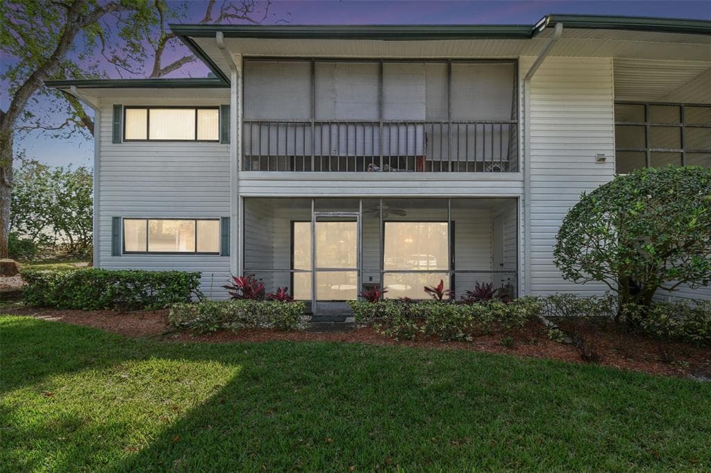 3277 FOX CHASE CIRCLE N UNIT 101 PALM HARBOR, FL 34683