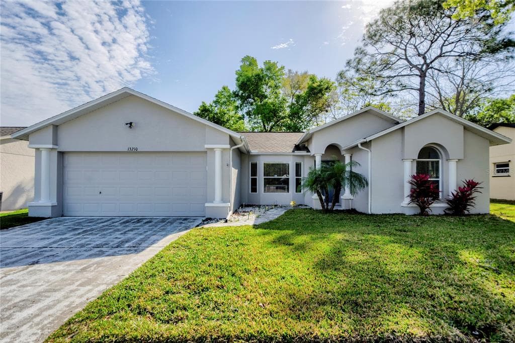13210 WHALER DRIVE HUDSON, FL 34667
