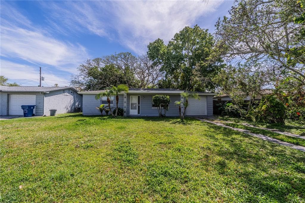 3416 BEACON SQUARE DRIVE HOLIDAY, FL 34691