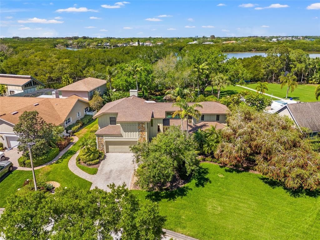 1375 74TH CIRCLE NE ST PETERSBURG, FL 33702