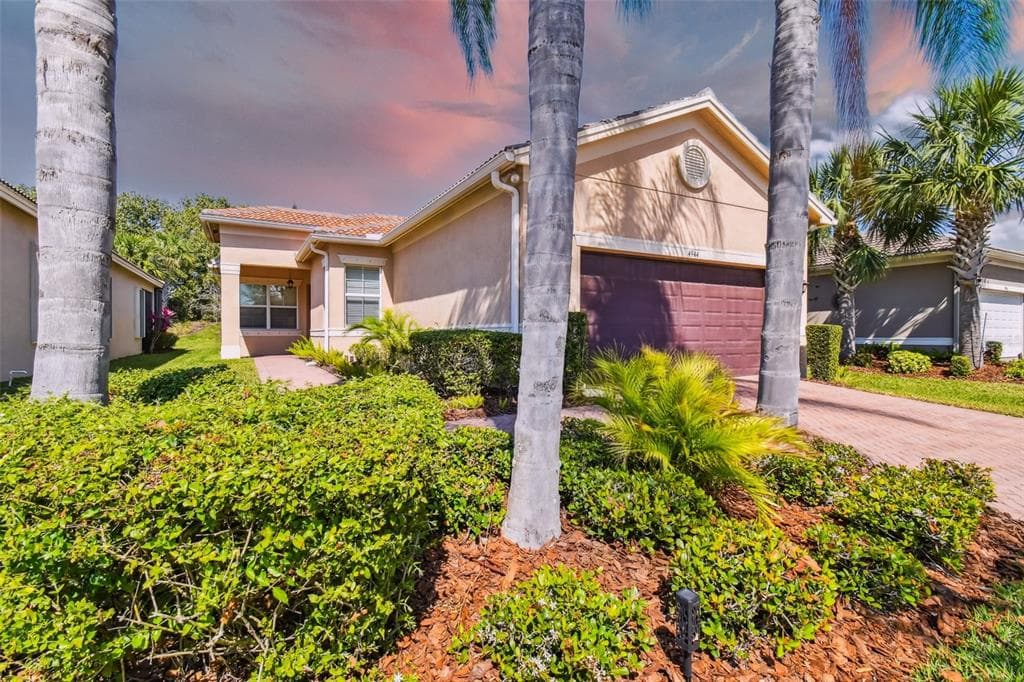 4944 SANDY GLEN WAY WIMAUMA, FL 33598
