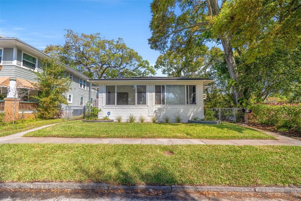 875 14TH AVENUE N ST PETERSBURG, FL 33701