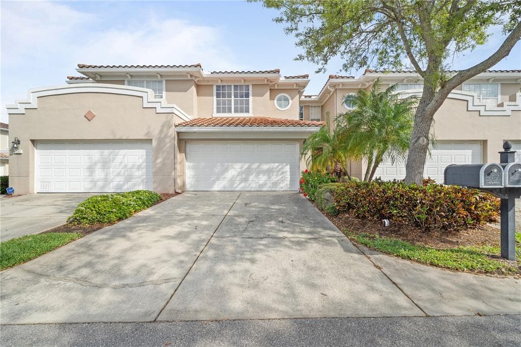 286 VALENCIA CIRCLE ST PETERSBURG, FL 33716