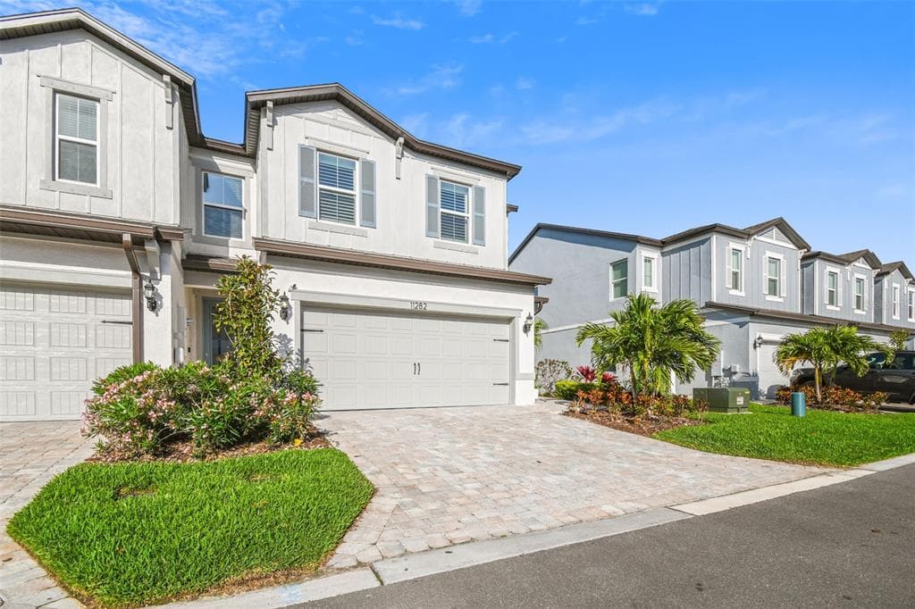11282 BEACH WALK WAY NE ST PETERSBURG, FL 33716