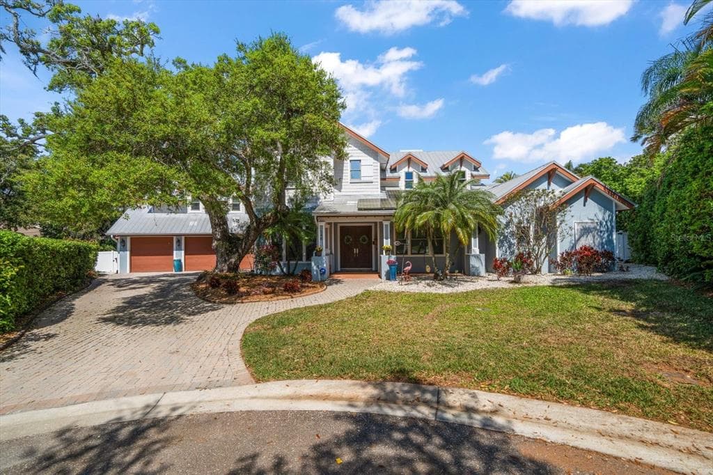 248 S GARDEN CIRCLE BELLEAIR, FL 33756