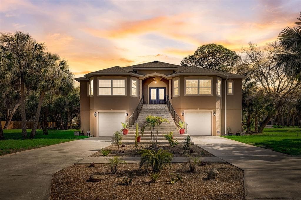 733 SEMINOLE BOULEVARD TARPON SPRINGS, FL 34689