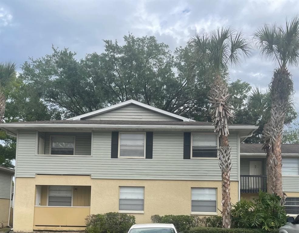 211 THORN TREE PLACE UNIT 211 BRANDON, FL 33510