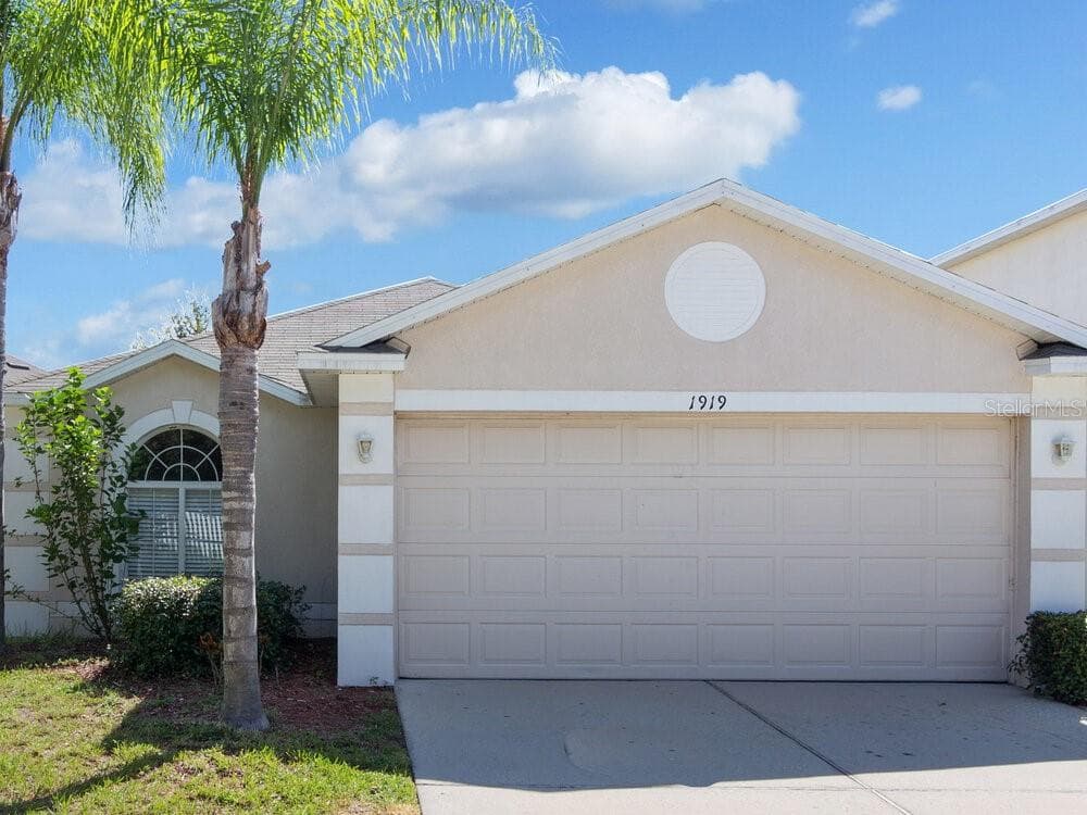 1919 SEATONHAM STREET WINTER GARDEN, FL 34787