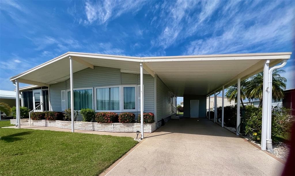 484 LOMA LINDA NORTH PORT, FL 34287