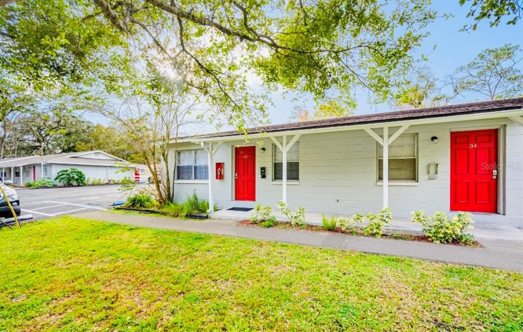 460 HALE AVENUE UNIT 25 BROOKSVILLE, FL 34601