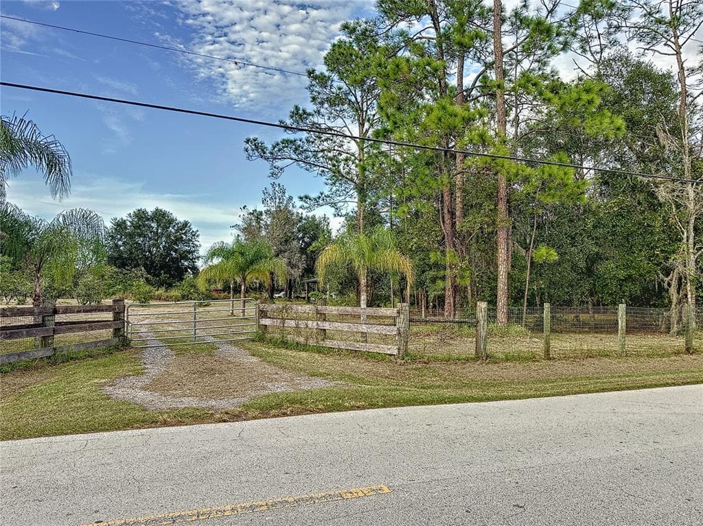 900 E 19TH STREET ST CLOUD, FL 34769