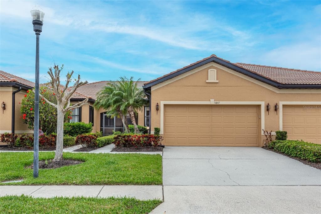 5847 SUNSET FALLS DRIVE APOLLO BEACH, FL 33572