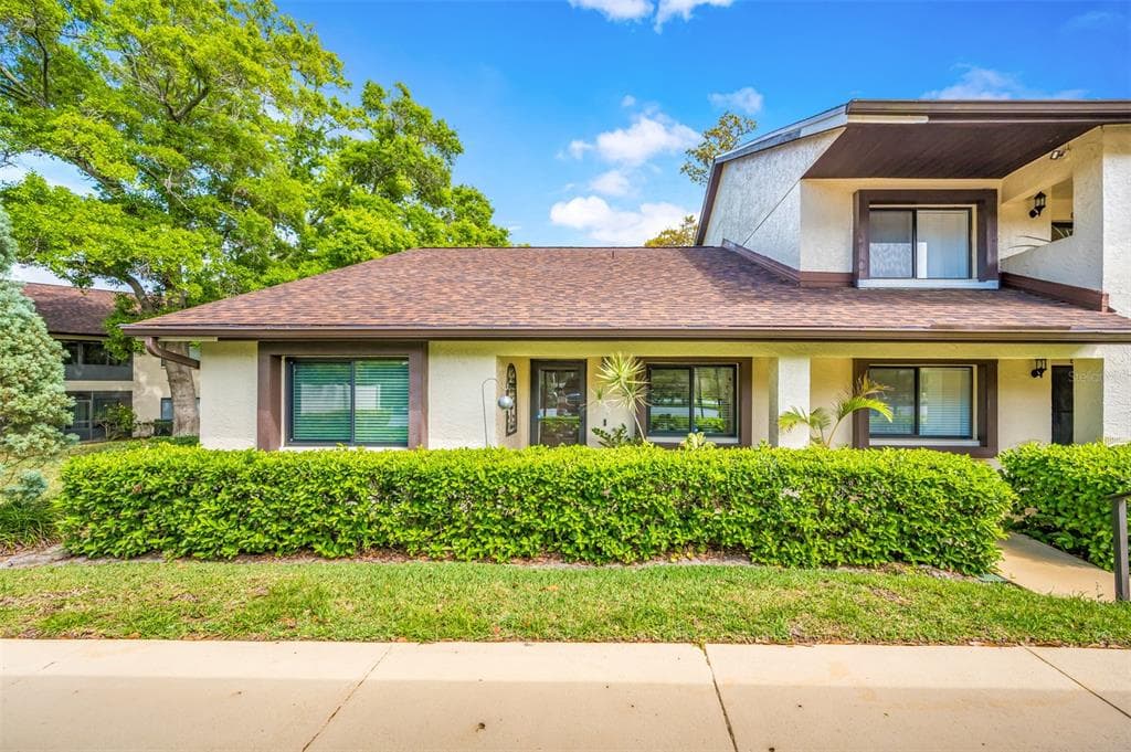 3585 MAGNOLIA RIDGE CIRCLE UNIT 701 PALM HARBOR, FL 34684