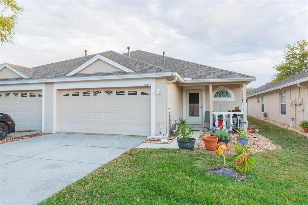 31240 SHAKER CIRCLE WESLEY CHAPEL, FL 33543