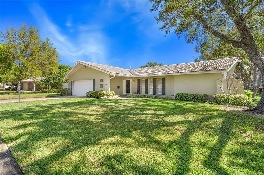 815 BARBER DRIVE CLEARWATER, FL 33764