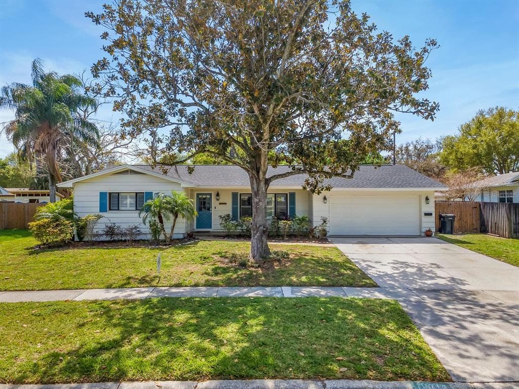 10714 CARROLLWOOD DRIVE TAMPA, FL 33618