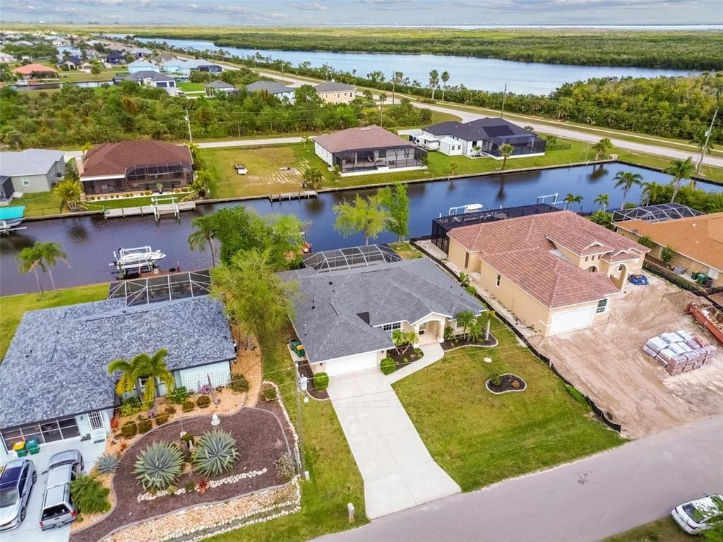 15426 VISCOUNT CIRCLE PORT CHARLOTTE, FL 33981