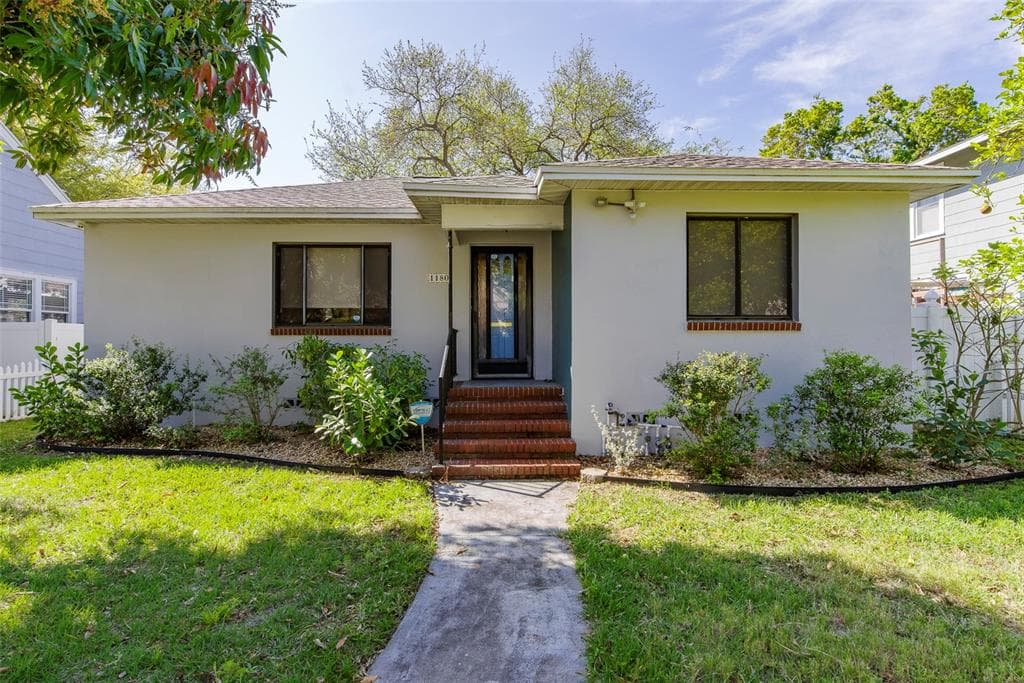 1180 26TH AVENUE N ST PETERSBURG, FL 33704