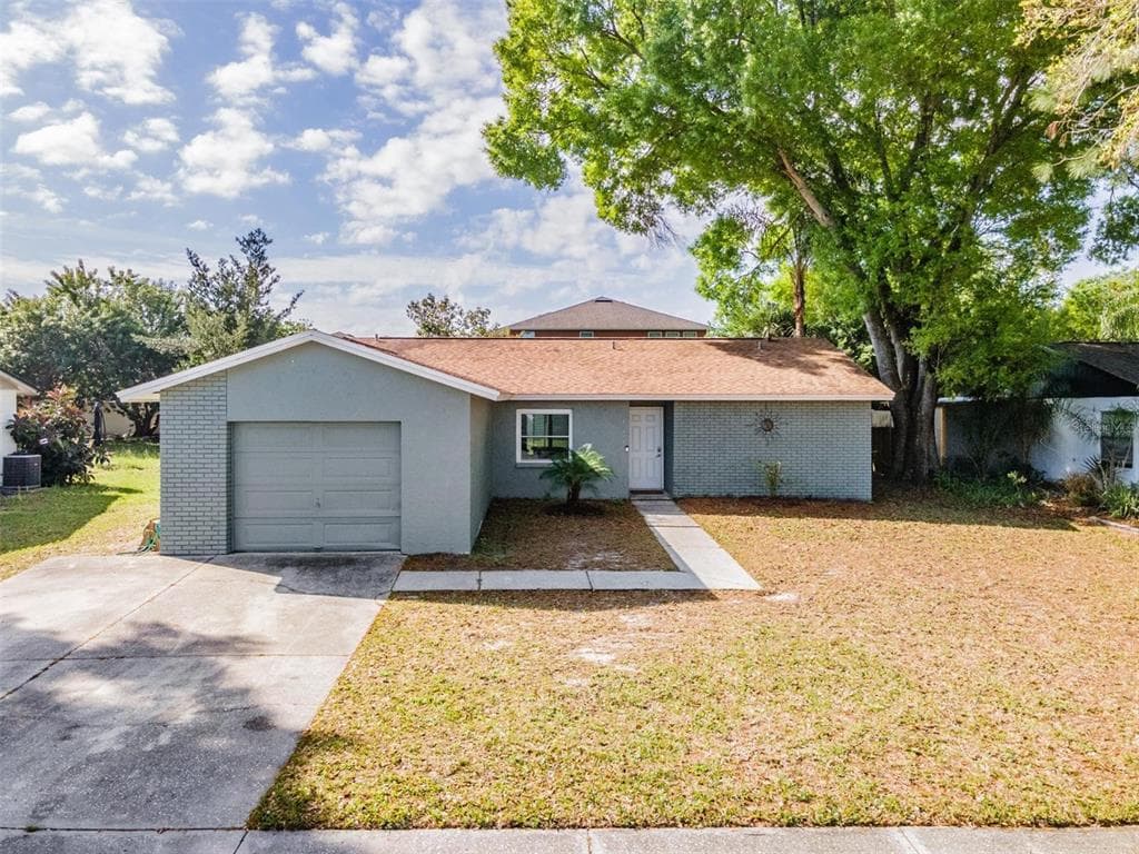13811 PATHFINDER DRIVE TAMPA, FL 33625