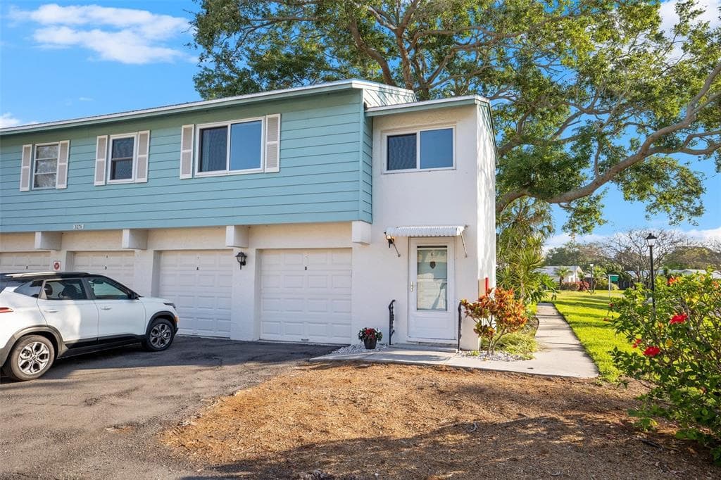 3276 38TH WAY S UNIT E ST PETERSBURG, FL 33711