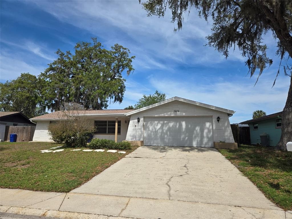 7873 CHERRYTREE LANE NEW PORT RICHEY, FL 34653