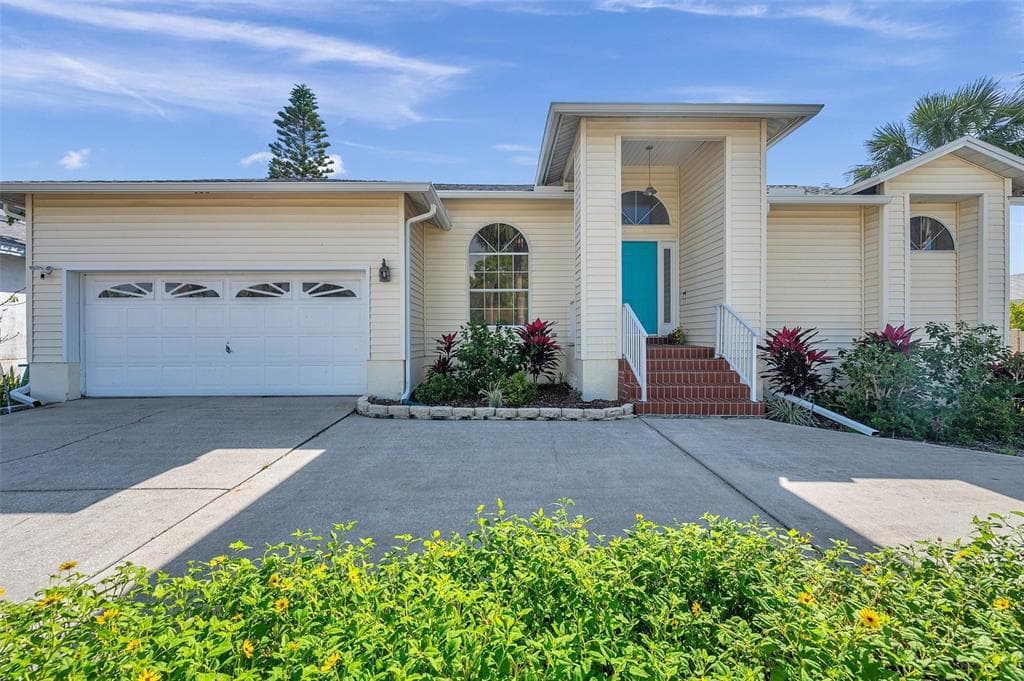 106 4TH ST BELLEAIR BEACH, FL 33786