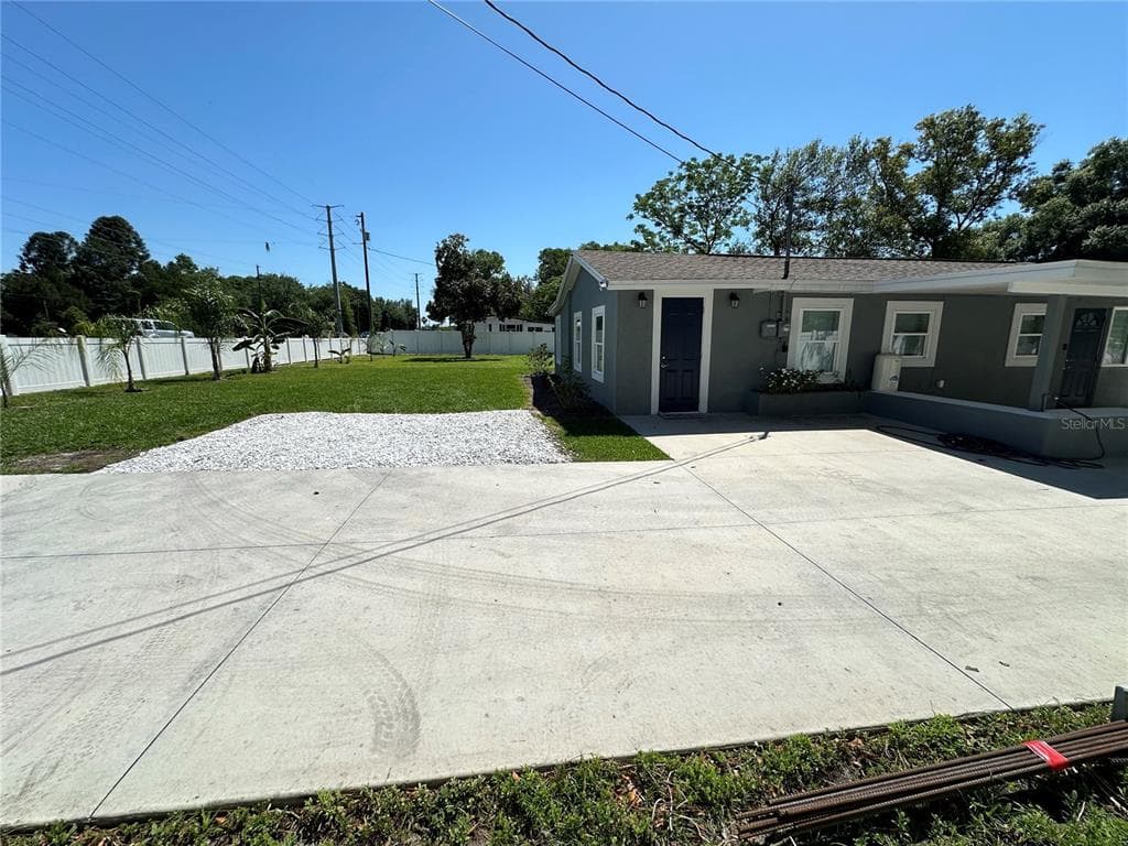 37542 EILAND BOULEVARD ZEPHYRHILLS, FL 33542