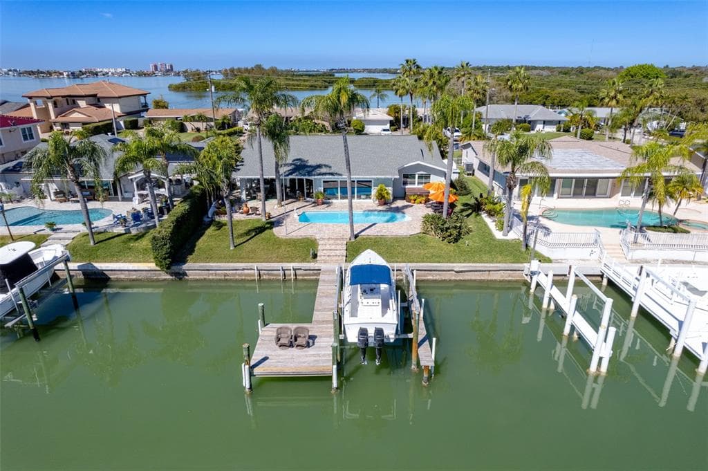 5655 OAKHURST DRIVE SEMINOLE, FL 33772