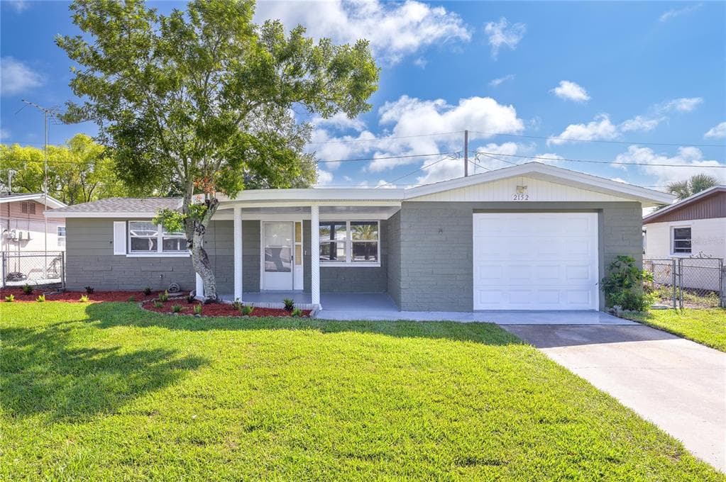 2152 PEGGY DRIVE HOLIDAY, FL 34690