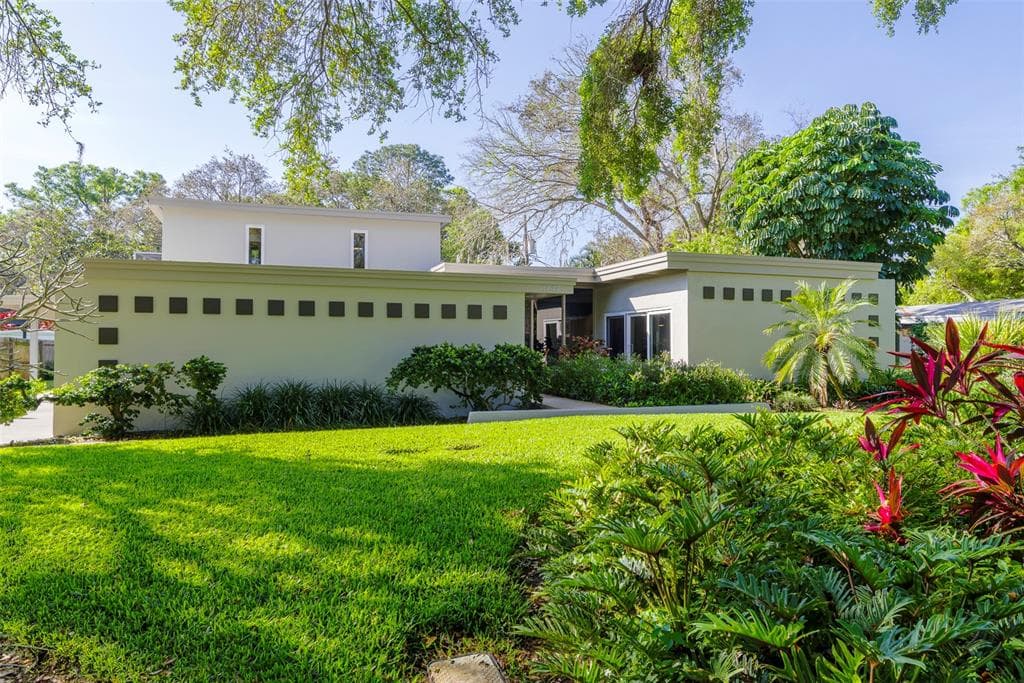 1742 SERPENTINE DRIVE S ST PETERSBURG, FL 33712