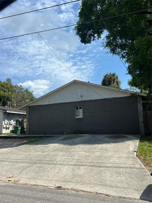 8513 N 15TH STREET UNIT B TAMPA, FL 33604