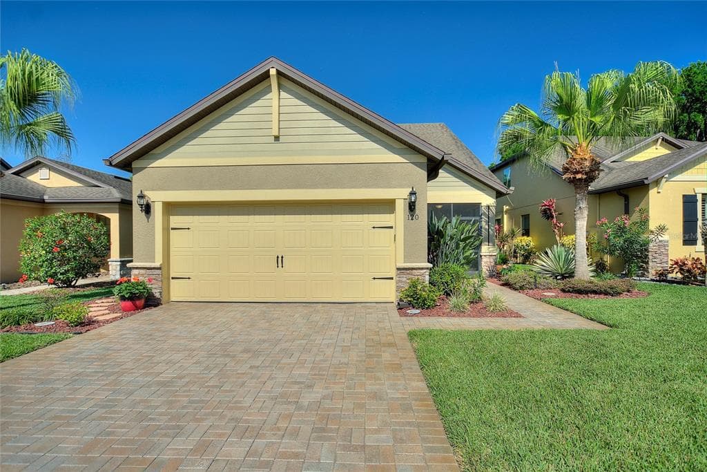 120 LA CRESTA COURT DAVENPORT, FL 33837