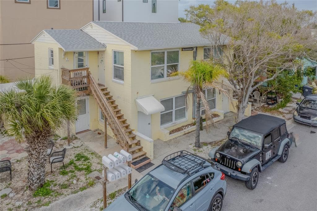 26 79TH TERRACE UNIT 3 TREASURE ISLAND, FL 33706