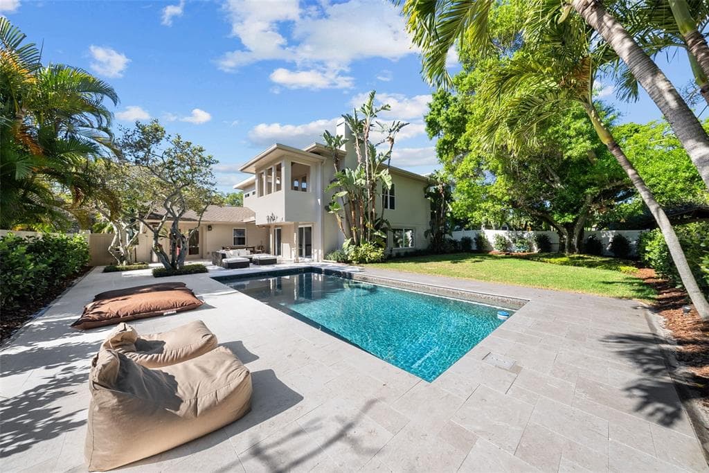 5021 W LONGFELLOW AVENUE TAMPA, FL 33629